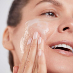 Очищувальне зволожувальне молочко Elemis Dynamic Resurfacing Facial Wash