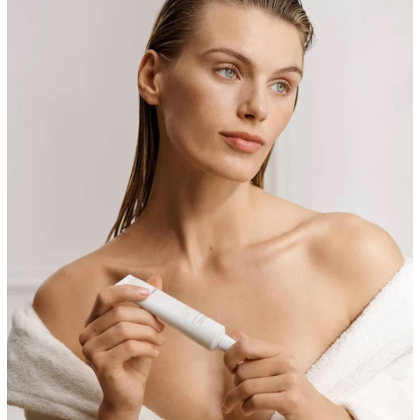 Крем для рук Ambre Vanillé Hand Crème Laura Mercier 