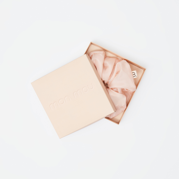 Супер об'ємна напівпрозора резинка для волосся Нюд Mon Mou Volume Silk Scrunchies