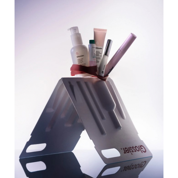 Набір для макіяжу та догляду за шкірою Glossier The Essential Edit