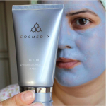 Маска з активованим вугіллям Detox Cosmedix