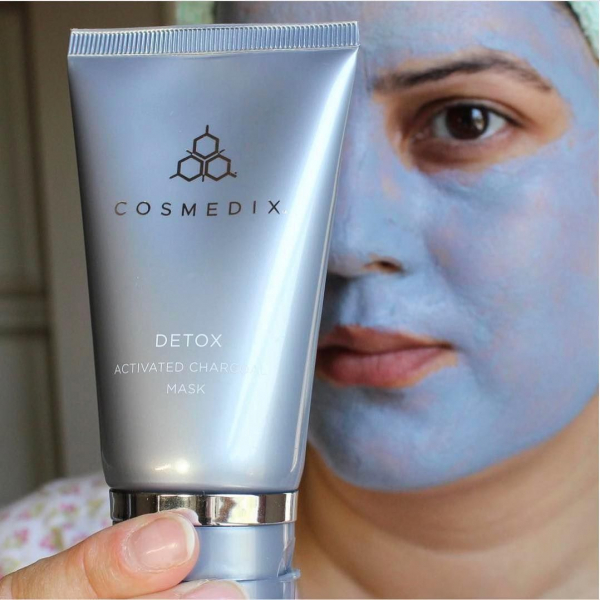 Маска з активованим вугіллям Detox Cosmedix
