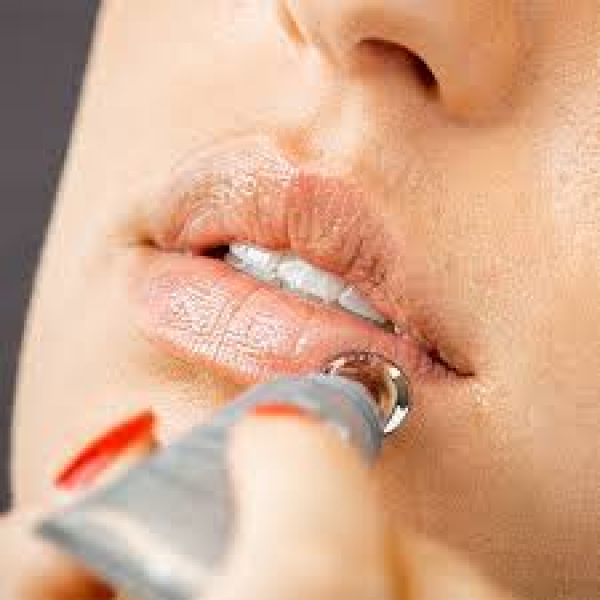 Маска для збільшення об'єму губ Enhance lip-plumping treatment Cosmedix