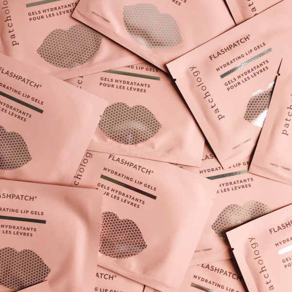 Розгладжувальні патчі для губ Patchology FlashPatch® Hydrating Lip Gels
