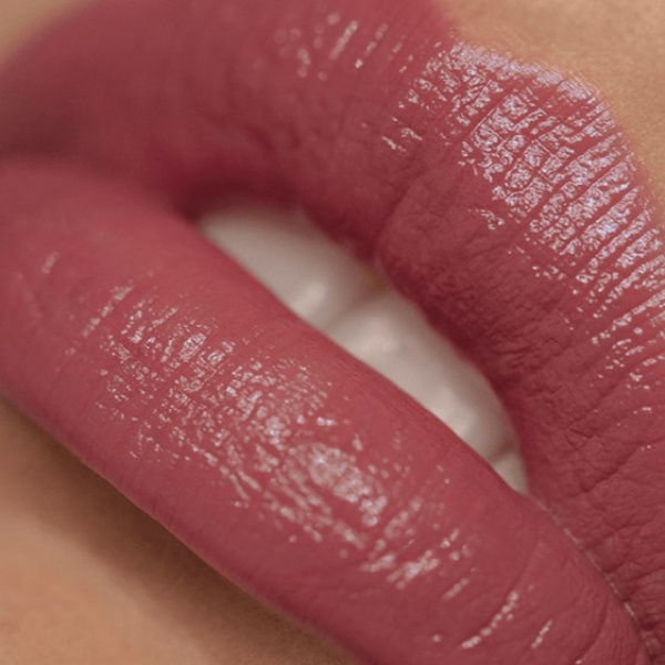 Помада Victoria Beckham Beauty Posh Lipstick Sway