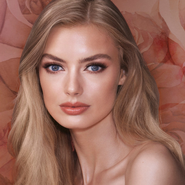 Палетка Charlotte Tilbury Instant Look Of Love In A Palette